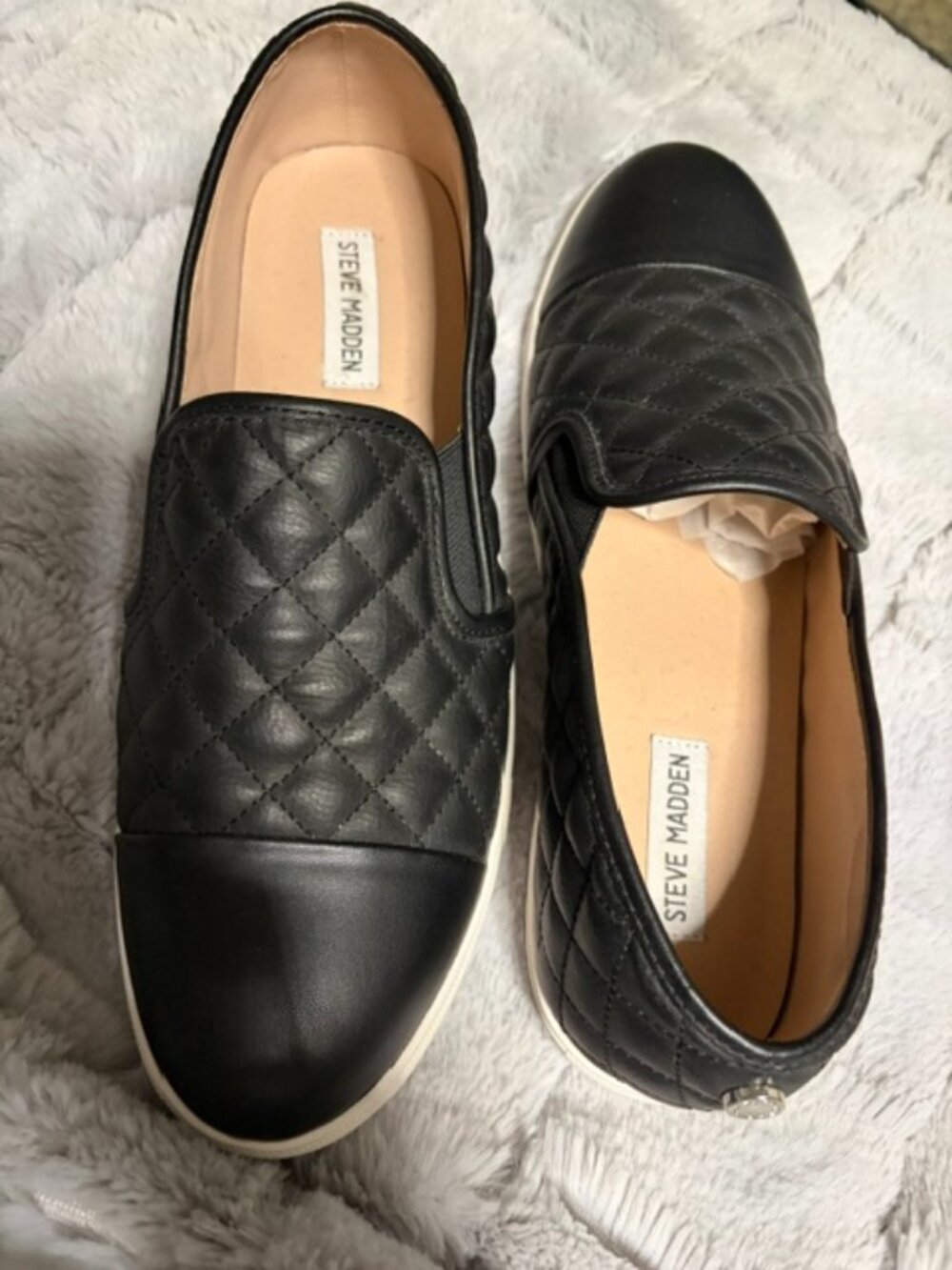 Steve Madden Black & Whire Quitted Sneaker Size 12 M